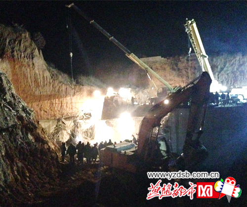 河北遵化一农民自建储藏室坍塌