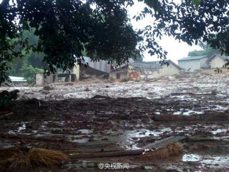 云南德宏泥石流现场照片