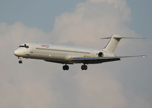 阿尔及利亚航空MD83客机在尼日尔首都尼亚美坠毁
