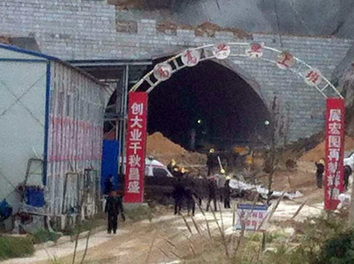 福建龙岩在建高速隧道发生坍塌 21人被埋