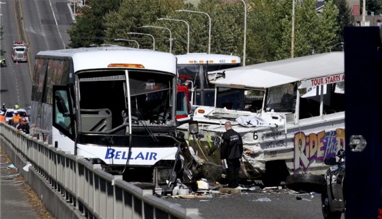 美国西雅图发生两巴士相撞事故 已致5人死亡