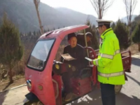 农用车及三轮车违规载人有哪些危害?