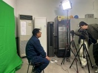 11月17日，尊龙集团官网外拍团队在韩城市某钢铁公司拍摄警示教育片